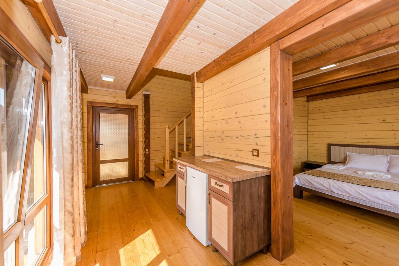 Пегас Hotell Zaliznij Port Eksteriør bilde
