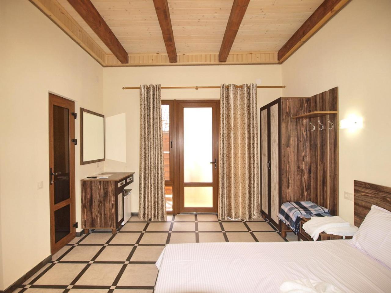 Пегас Hotell Zaliznij Port Eksteriør bilde